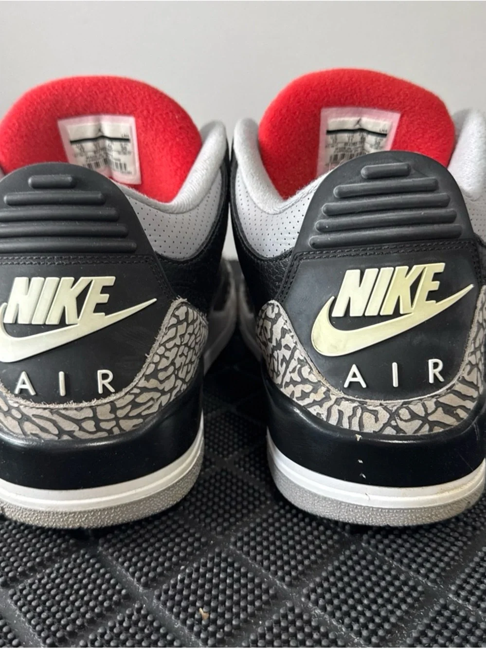 Jordan Men's Black, Grey and Red Retro Sneakers